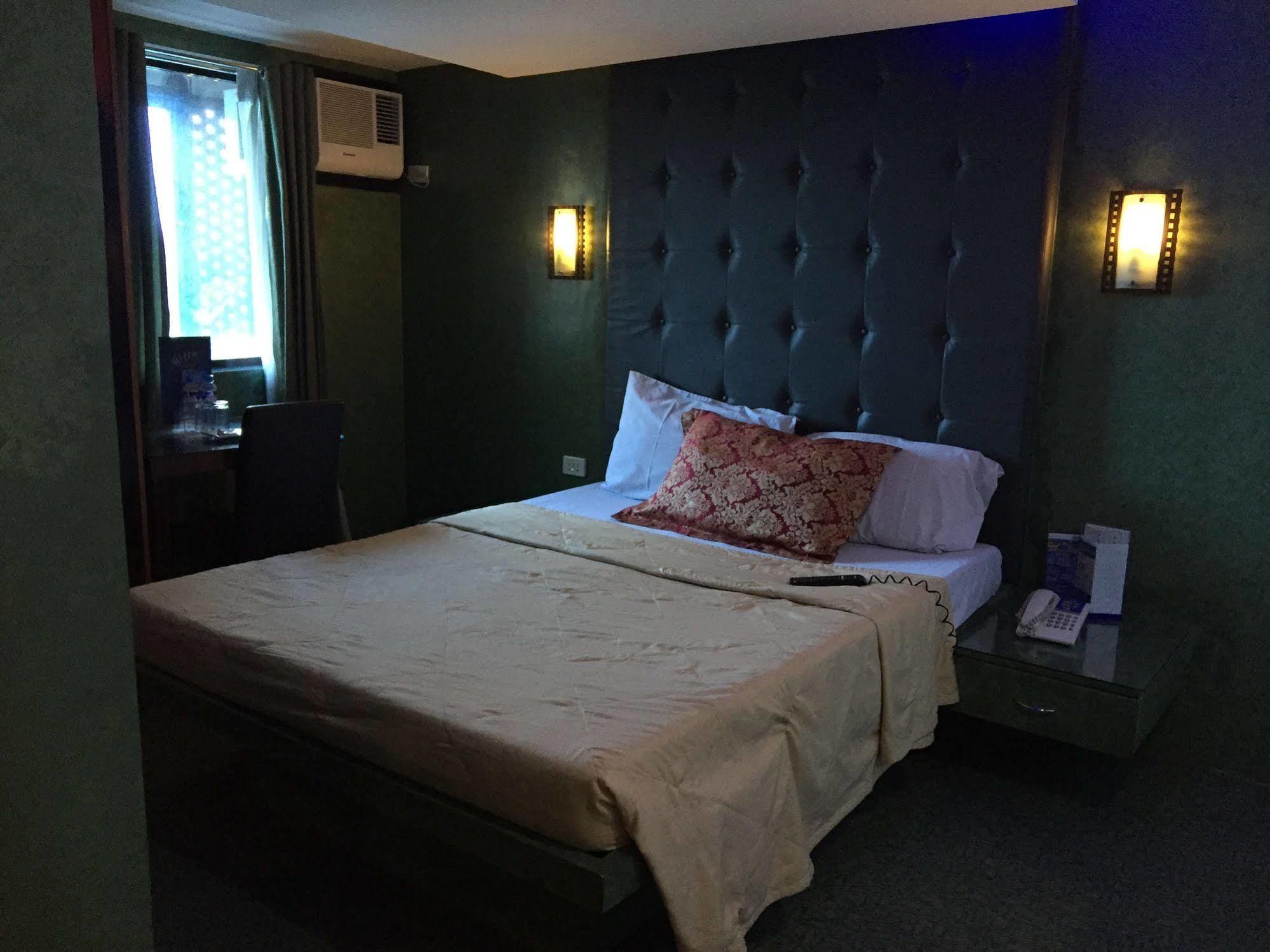 Hotel Icon Manila Zewnętrze zdjęcie
